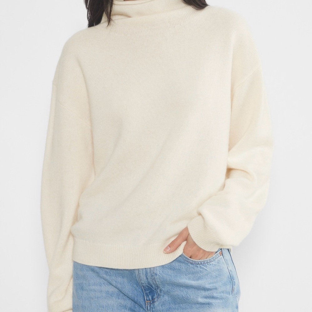 Aritzia Luxe Cashmere